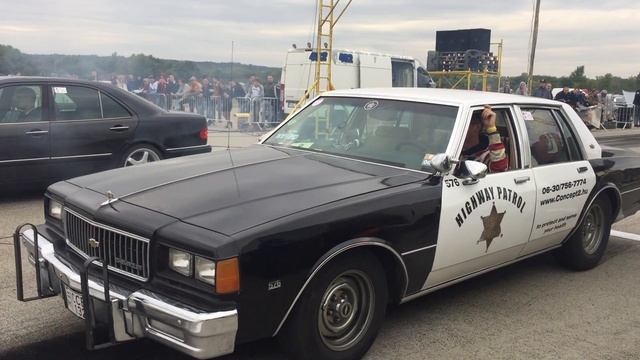 Chevrolet Caprice Police Car - Chevrolet Caprice 1972 - Mercedes 5.0 V8 AMG - 1/4 Mile