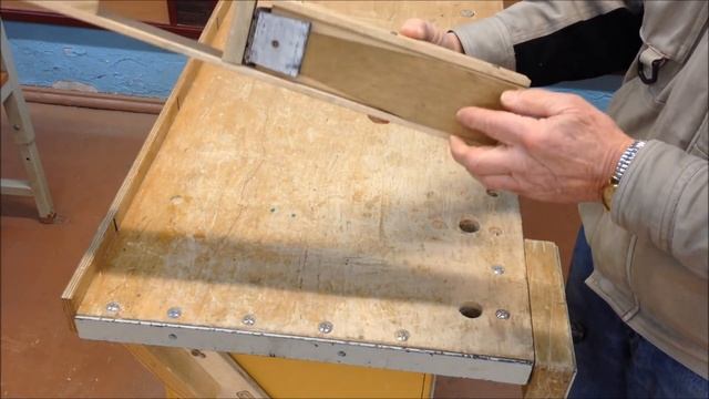 Как сделать клин из дерева за 5 секунд и сохранить все пальцы смотреть онлайн