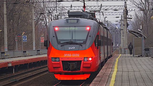 Railway. Intercity EMU Train EP3D To Ussuriysk City / Междугородный электропоезд ЭП3Д в Уссурийск