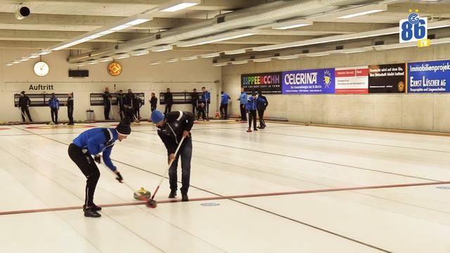 TEAMEVENT | EIN NACHMITTAG IN DER EISHALLE смотреть онлайн