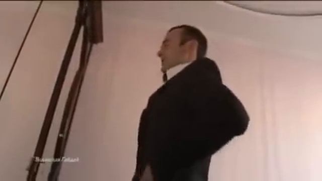 Туфли жениха ломятся в дверь :-)Прикольное Одевание жениха. Грузинская свадьба в Ростове на Дону.+ смотреть онлайн