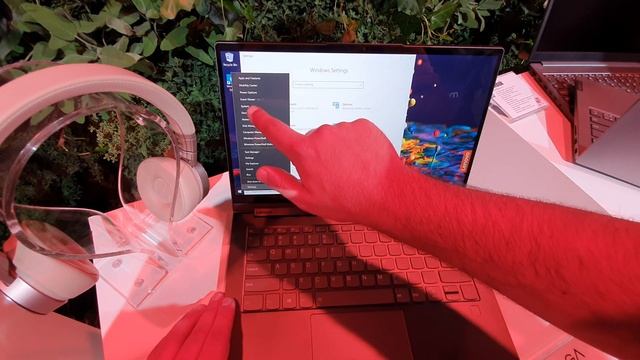 Lenovo YOGA C940 Hands on @IFA 2019 смотреть онлайн