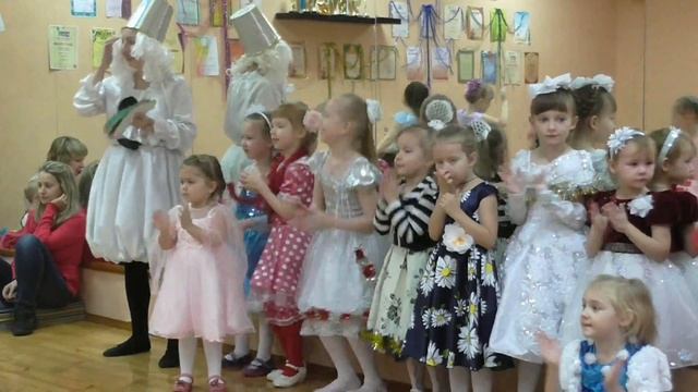 «Маленькая Лера» Новогодний утренник (Christmas party) смотреть онлайн