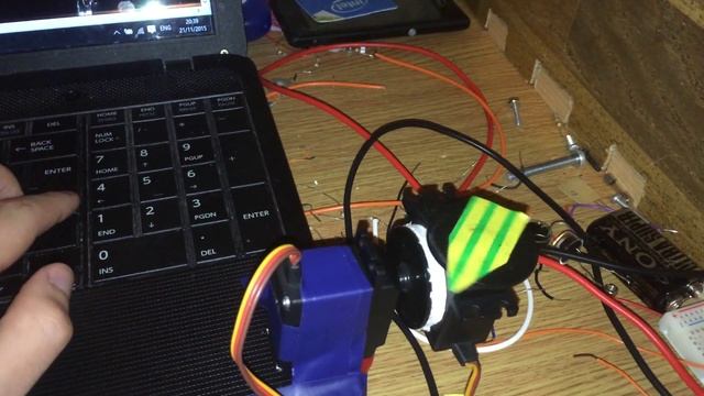 Servo Angle Control Using Pyserial смотреть онлайн