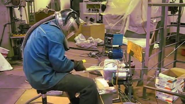Самодельный бесцентрово-шлифовальный станок для прутка , homemade centerless grinding machine. смотреть онлайн