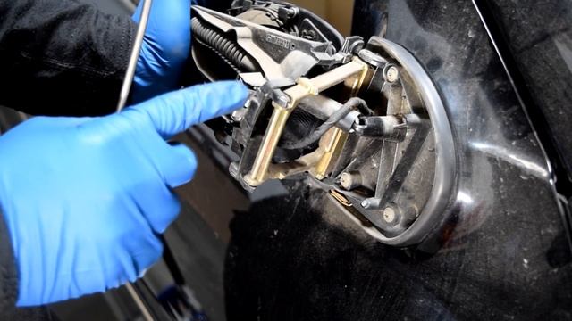 How to Replace the Side View Mirror on a Mercedes Benz W203 C240 C230 E320 смотреть онлайн