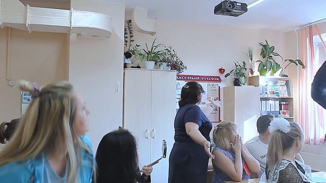 Поздравление от родителей на выпускной 2022 смотреть онлайн