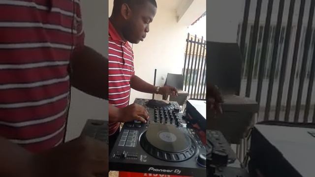 DJ Pro Mix o Limpo - Testando o controlador Pioneer FLX 6 com o RecordBox смотреть онлайн