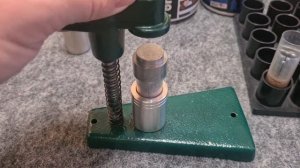 Снаряжаем патрон 12 калибра картечь 8.5 в контейнере и без, а так же 000 нуля, на соколе!