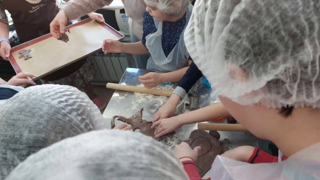 Обучающее видео "Профессия кондитер" (мастерская "Пряничный домик" Инессы Воробьевой). смотреть онлайн