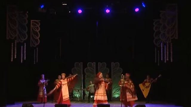 Ансамбль "Звоны" - "Девка по саду ходила" смотреть онлайн