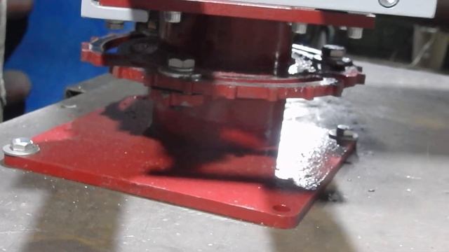 Обзор протяжного механизма на промышленной пиле смотреть онлайн