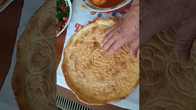 СУП С ГОВЯДИНОЙ СО СЛОЕНОЙ ЛЕПЕШКОЙ 