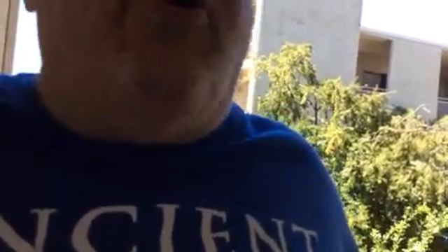 MAC RETRO COMPUTING. 2004 17 INCH STUDIO DISPLAY.