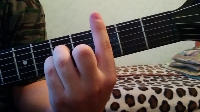 Как ставить аккорд Cm (до минор) подробно смотреть онлайн