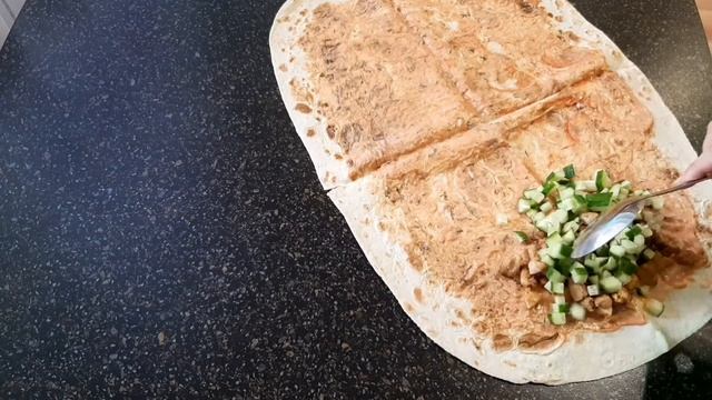 ? Шаурма с курицей и сыром. Рецепт без заморочек. Обалденно вкусная смотреть онлайн