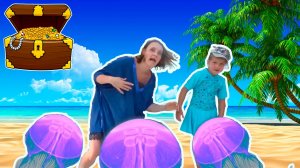 Селена и мама на отдыхе нашли клад. Забавные истории от СеленыСан