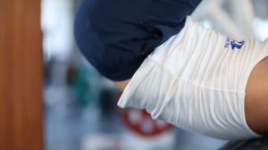 bodymaster : Подъем ног на наклонной скамье