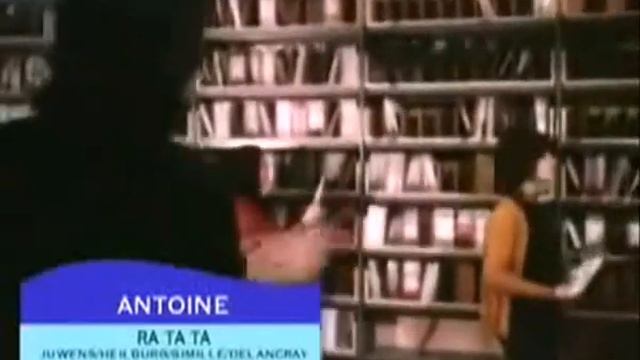 Французский мужик нагадил в лифте и вышел как ни в чём не бывало под музыку смотреть онлайн