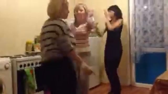 Кухонные посиделки смотреть онлайн