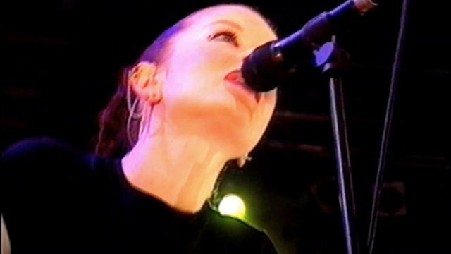 The Trick Is To Keep Breathing-Garbage смотреть онлайн