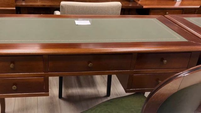 Снова в наличии! Стол для кабинета Италия премиум-класс смотреть онлайн