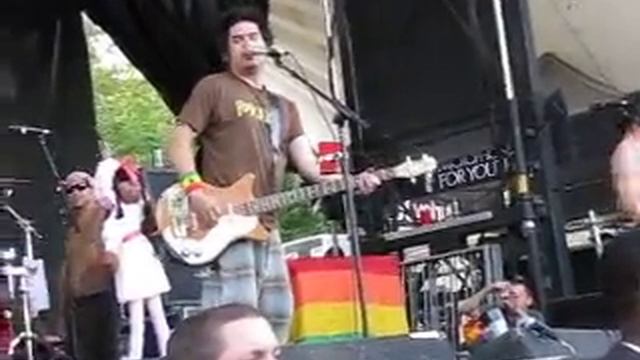 NOFX- Linoleum смотреть онлайн
