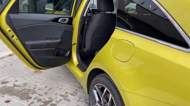KIA CEED SW 1.5 T-GDI GOLD PLUS смотреть онлайн