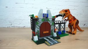 [Обзор LEGO]  Jurassic World ● Побег Ти Рекса 10758