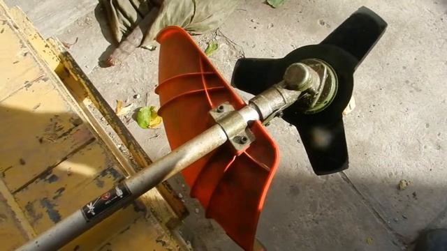 Покос травы /// заточка триммера ///смазка редуктора смотреть онлайн