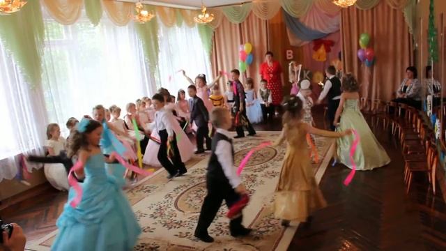 танец с ленточками смотреть онлайн