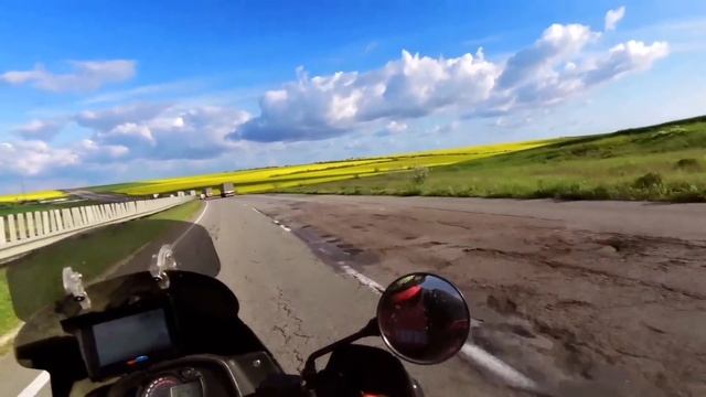 Турэндуро мотопутешествие вдоль Южного Буга на  Transalp, NX 250 Олешковские пески Актовский каньон