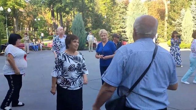 И СТРЕЛКИ НА ЧАСАХ МОИХ ОСТАНОВИЛИСЬ! ТАНЦЫ ХАРЬКОВ УКРАИНА СЕНТЯБРЬ 2023 смотреть онлайн