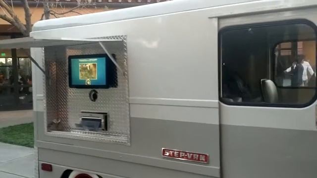 1969 Chevy Step Van Mobile Photo Booth смотреть онлайн
