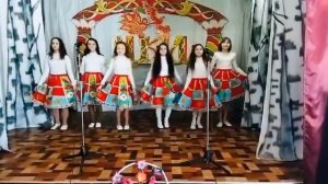 Песня «Русские красавицы»  Исполняет ансамбль девочек вокальной студии «Дебют»