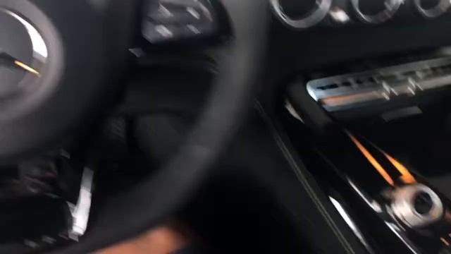 2019 Mercedes AMG GTS in Solar Beam Yellow смотреть онлайн