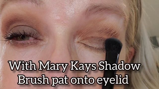 Soft Brown Smokey Eye Tutorial | Mature Eye | Mary Kay Chromafusion | DeAnna Loudon смотреть онлайн