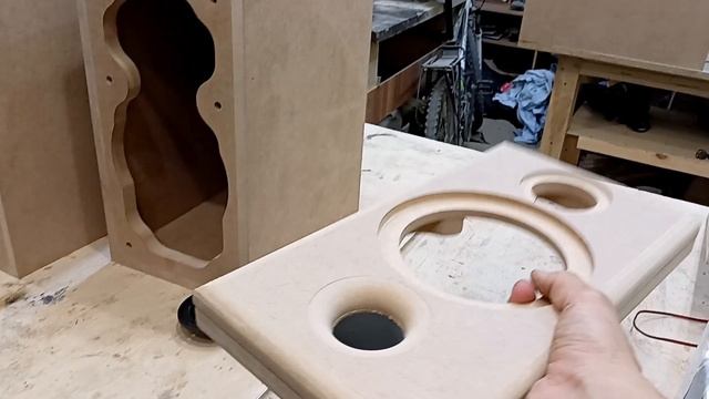 Универсальный корпус со сменной передней панелью. смотреть онлайн