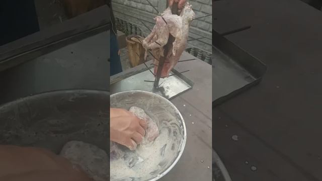 Кролик, маринованный на кефире, в тандыре ! смотреть онлайн