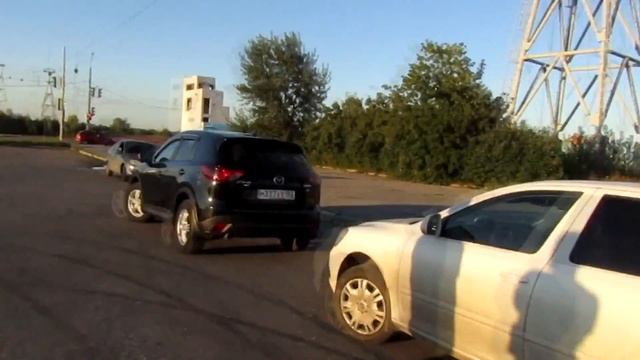Skoda Octavia vs CX-5 смотреть онлайн
