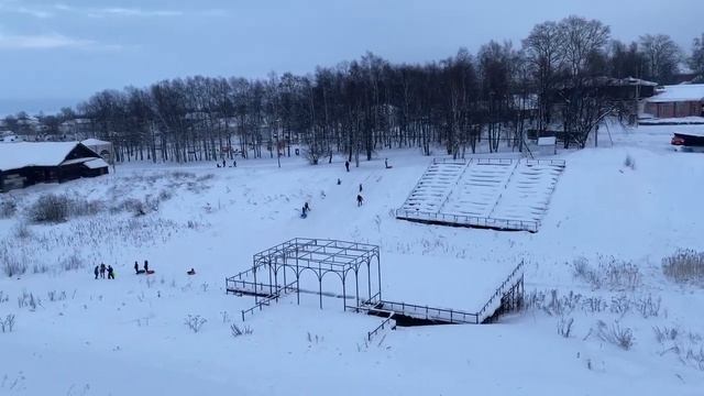 Древний град Белозерск летом и зимой. Съёмка на видеокамеру и на айфон 11. смотреть онлайн