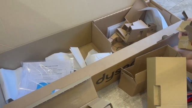 Пылесос Dyson cyclone v10 absolute. Обзор, распаковка и сравнение с пылесосом Dyson V7 parquet extr смотреть онлайн