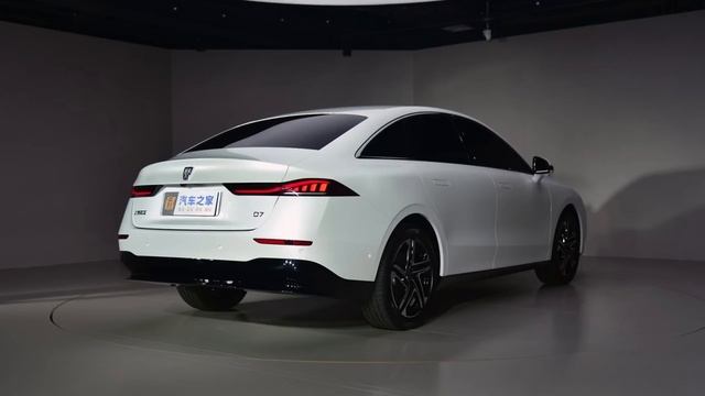 MG D7: Nueva berlina eléctrica! смотреть онлайн