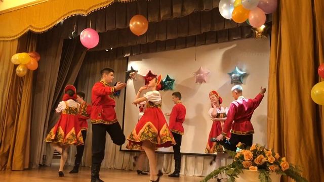 Танцевальная студия "Цветик-Семицветик" с русским народным танцем (13.10.2017 год) смотреть онлайн