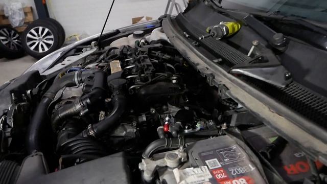 How to Replace Fuel Filter in a Modern Diesel Car (Ford 1.6 tdci) смотреть онлайн