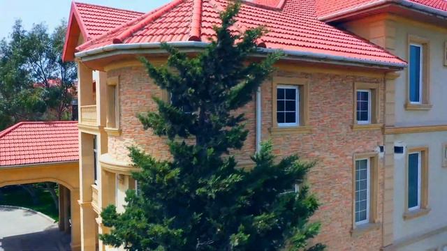Роскошный морской курорт Sea Breeze Resort смотреть онлайн
