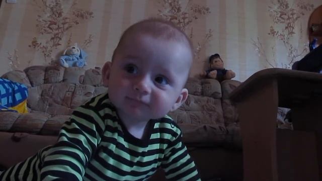 Самый Милый малыш в Мире) Учимся целоваться с мамой) смотреть онлайн