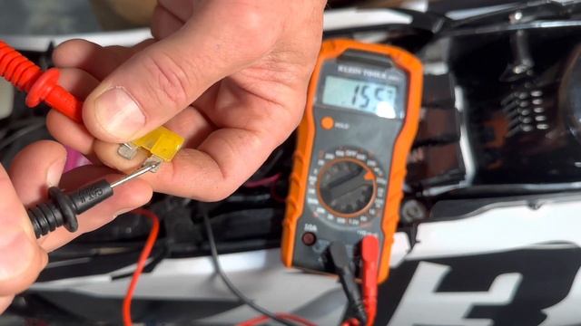 INSTALLED BATTERY BACKWARDS AND SOMETHING FRIED - WHAT NOW ⚡️⚡️??♀️??♀️ смотреть онлайн