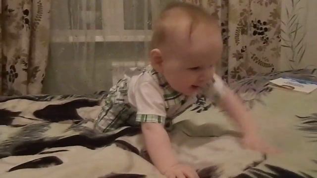 Учимся ползать)) смотреть онлайн