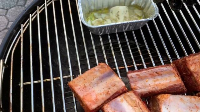 Очень вкусные ребра на гриле Из говядины смотреть онлайн